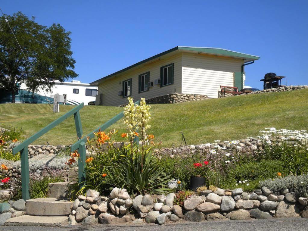 Pleasant View Motel Summerland Eksteriør bilde